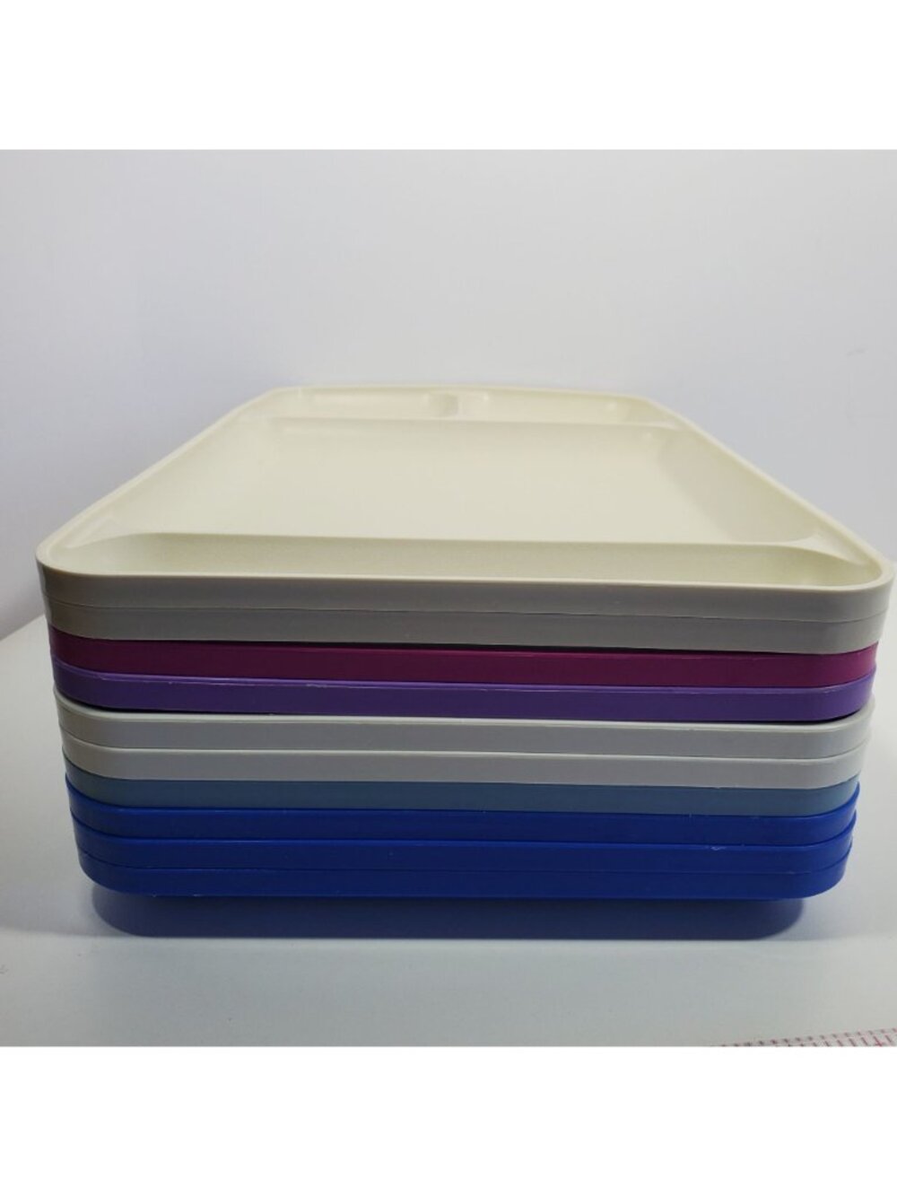 Tupperware Lunch Trays 10 Divided Dinner Camping Blue Cream Purple 1535 Vintage - Picture 10 of 11